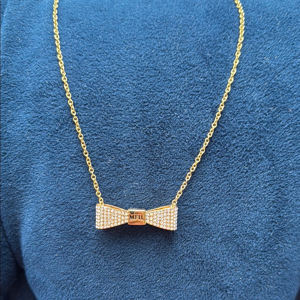 Brighton Necklace “Windsor” My Flat In London
